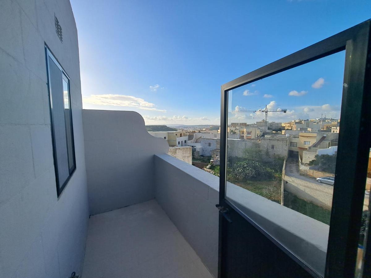 Sea View Penthouse Apartment Zebbug  Luaran gambar